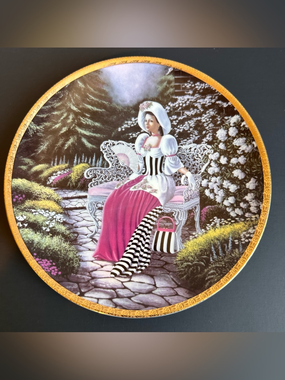 Avon President’s Club Limited-Edition 1994 Collector Plate/Christine Wilson